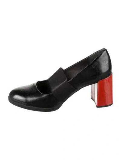 Pre-owned Camper Leather Pumps In Black