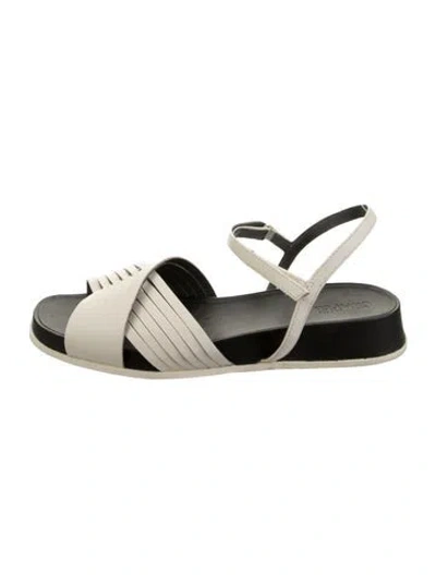 Pre-owned Camper Leather Sandals In White
