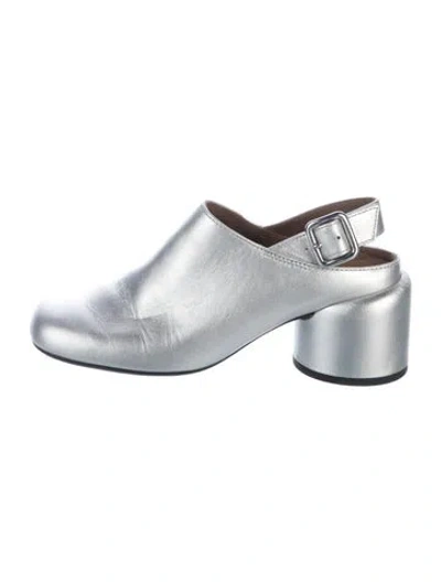 Pre-owned Camper Leather Slingback Pumps In Silver