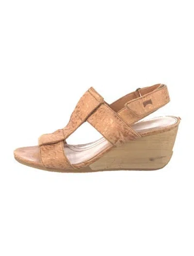 Pre-owned Camper Leather T-strap Sandals In Neutral