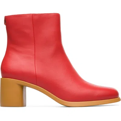 Camper Meda In Red