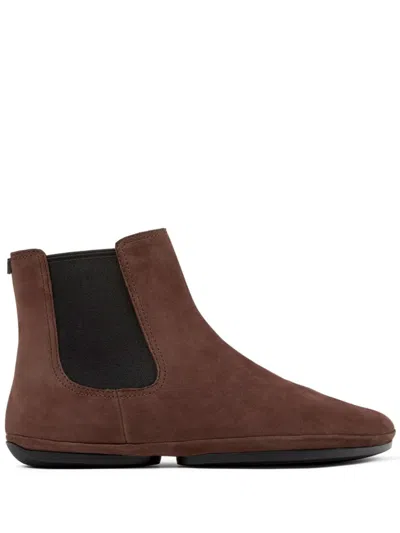 Camper Nina Elasticated-panel Ankle Boots In 褐色