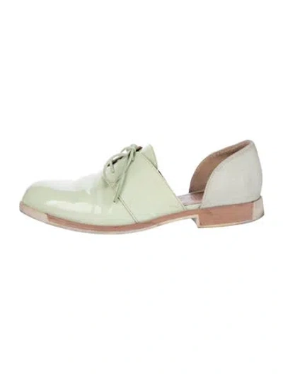 Pre-owned Camper Patent Leather Oxfords In Green