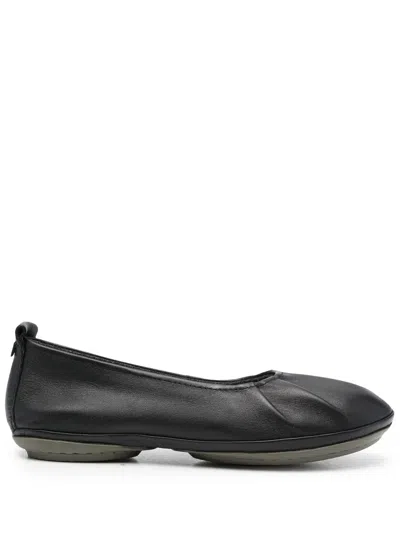 Camper Ballerinas Mit Falten In Black
