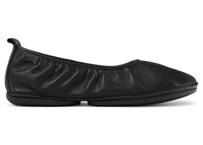 Pre-owned Camper Right Ballerina Flat (women's) Sneakers In Black