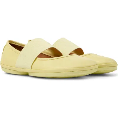 Camper Right Nina Ballet Flats In Yellow