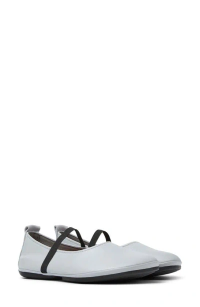 Camper Right Nina Flat In Lt. Pastel Grey