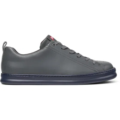Camper Runner In Gray