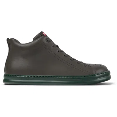 Camper Runner In Gray