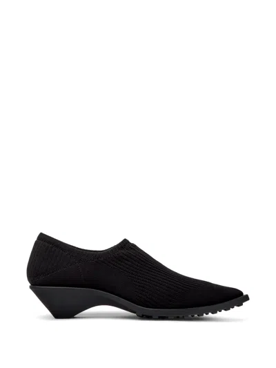 Camper X Issey Miyake Anna Ribbed Pointed-toe Loafers In Black