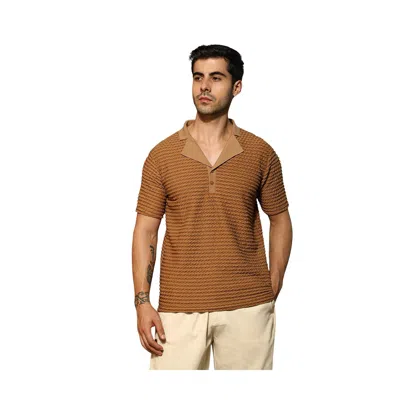 Campus Sutra Men's Coffee Brown Crease-tactile Cuban Polo T-shirt