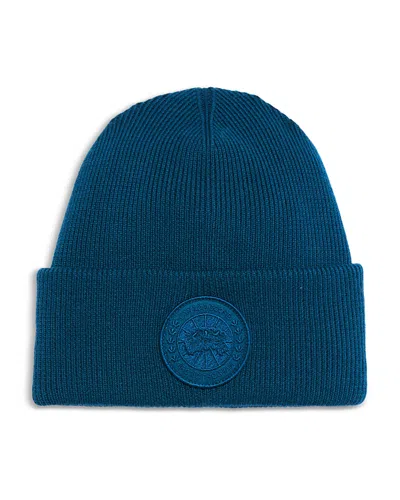 Canada Goose Arctic Disc Merino Wool Logo Patch Ribbed Toque In Blue