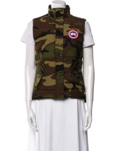 Pre-owned Canada Goose Camouflage Print Vest In Green