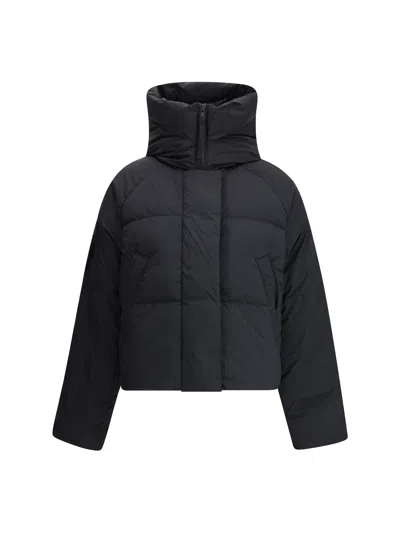 Canada Goose Chilliwack Down Jacket In Black