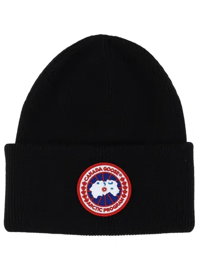 CANADA GOOSE CLASSIC BLACK HAT WITH ROUNDED CROWN AND SHORT BRIM
