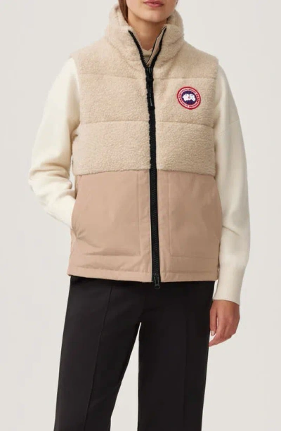 Canada Goose Elora Vest In Light Tan/ Tan-tan Clair/ Tan