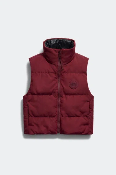 Canada Goose Grandview Cropped Vest Tonal Disc In Burgundy