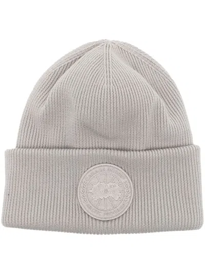 Canada Goose Logo-patch Ribbed-knit Beanie In Grey