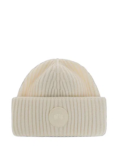 Canada Goose Logo-patch Ribbed-knit Beanie Hat In Neutral