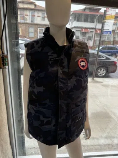 Pre-owned Canada Goose Mens Vest Sizes Available Xs,s,m In Blue