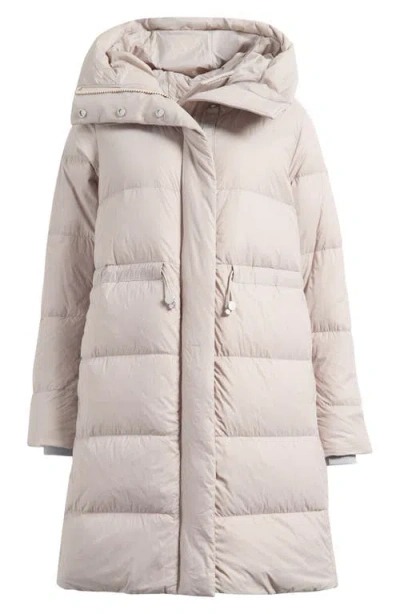 Canada Goose Montgomery Tonal Label 750 Fill Power Down Coat In Neutral