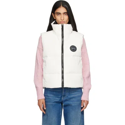 Canada Goose White Grandview Black Disc Cropped Down Vest In 9433 Nrth Star Wh