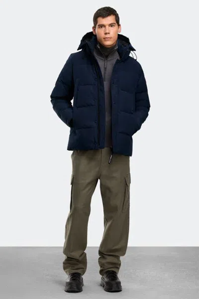Canada Goose Wyndham Parka In Blue