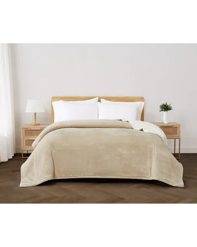 Cannon Carved Fluffy Blanket In Neutral