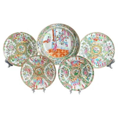 Pre-owned Canton Famille Rose C. 1850-1890 Set Of 5 Chinese Famille Rose Rose Medallion Plates - Qing Dynasty In Red