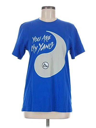 Pre-owned Canvas Active T-shirt In Blue