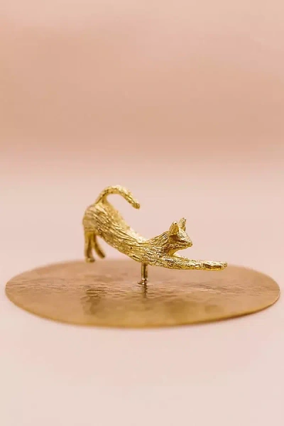 Câpâ Jewelry Sleepy Cat Sculpture In Gold