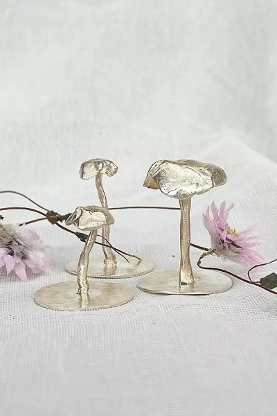 Câpâ Jewelry Small Fungus Figurine In Gold