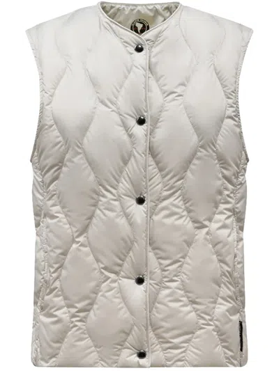 Cape Horn Camila Padded Diamond Quilted Vest In Gray