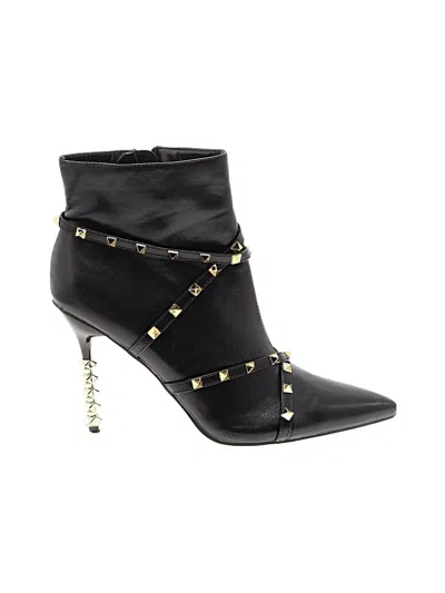 Pre-owned Cape Robbin Ankle Boots In Black