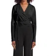 Capsule 121 Surface Top In Black In Black