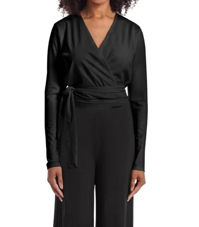 Capsule 121 Surface Top In Black