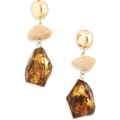 Cara Chunky Geometric Drop Earrings In Brown