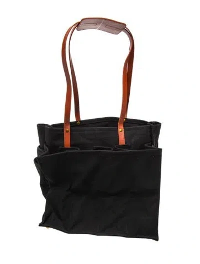 Pre-owned Caraa Tote In Black