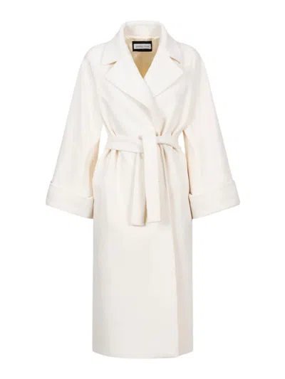Caractere Raincoat In White