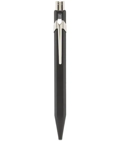 Caran D'ache Matte Ballpoint Pen In Schwarz
