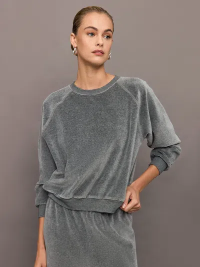 Carbon38 Raglan Pullover In Velour In Charcoal Grey