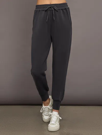 Carbon38 Sueded Fleece Logo Sweatpant In Faded Black