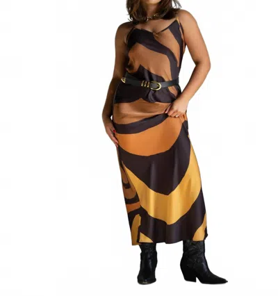 Care Tucker Lennon Zipslip - Dress Desert Swirling Wind In Brown In Black