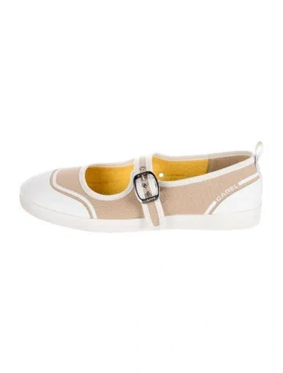 Pre-owned Carel Paris Canvas Mary Jane Flats In White