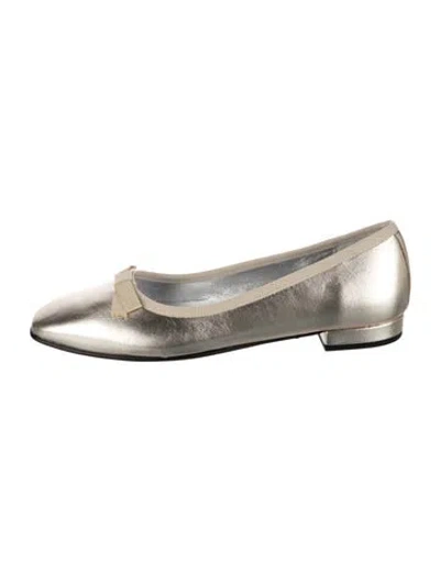 Pre-owned Carel Paris Leather Ballet Flats In Silver