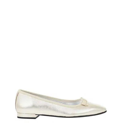 Carel Paris Silver Metallic Ballet Flats In Neutral