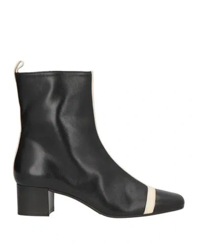 Carel Paris Woman Ankle Boots Black Size 10 Leather