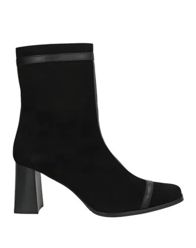 Carel Paris Woman Ankle Boots Black Size 7 Calfskin