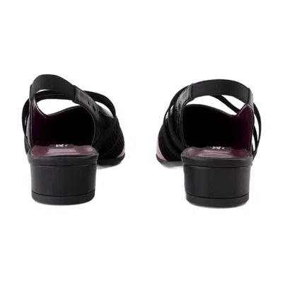 Carel Peachy Pump In Black