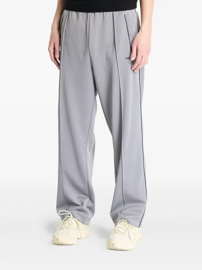 Carhartt Embroidered-logo Trousers In Gray